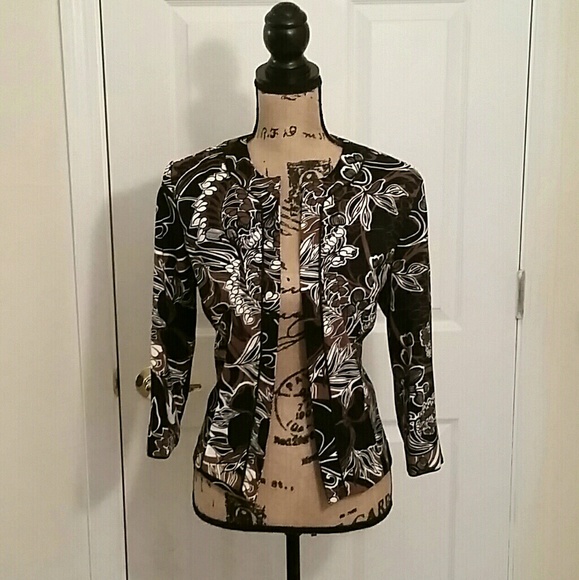 Dress Barn Jackets & Blazers - 💲⬇Dress Barn Floral Blazer Jacket